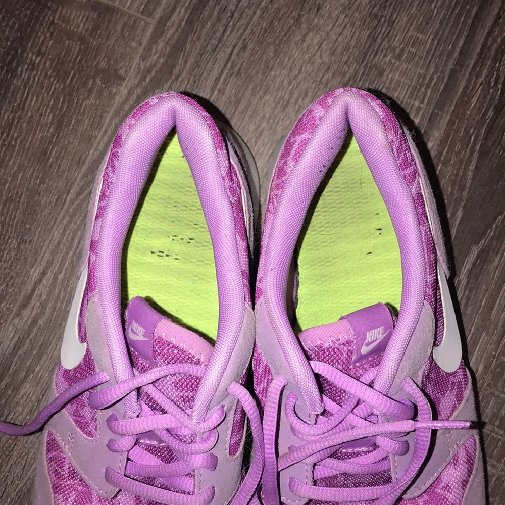 Nike’s - Picture 6 of 6